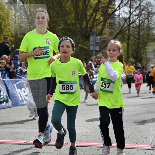 12.04.2026 - 45. Internationalen Wilhelmsburger Insellauf J. Mangold http://msf.ph/oto/9523196 12.04.2026 14:35:57 Ziel 1069, 583, 628, 557, 585, 79, 76, 344, 90, 1732 meine-sportfotos.de