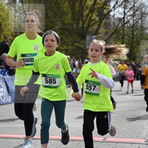 12.04.2026 - 45. Internationalen Wilhelmsburger Insellauf J. Mangold http://msf.ph/oto/9523198 12.04.2026 14:35:57 Ziel 1069, 583, 628, 557, 585, 79, 76, 344, 90, 1732 meine-sportfotos.de