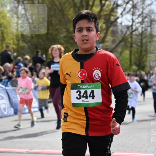 12.04.2026 - 45. Internationalen Wilhelmsburger Insellauf J. Mangold http://msf.ph/oto/9523223 12.04.2026 14:36:01 Ziel 79, 76, 344, 90, 1732, 847, 641, 1056, 411 meine-sportfotos.de