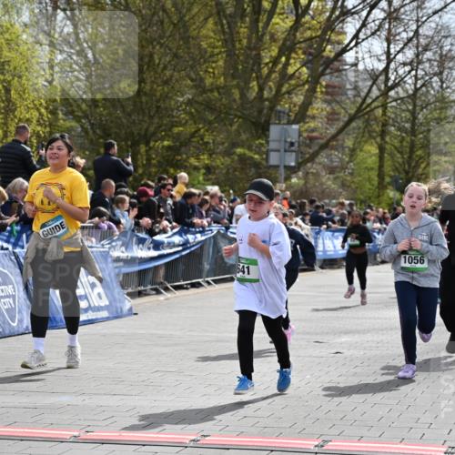12.04.2026 - 45. Internationalen Wilhelmsburger Insellauf J. Mangold http://msf.ph/oto/9523226 12.04.2026 14:36:03 Ziel 344, 90, 1732, 847, 641, 1056, 411, 93, 148 meine-sportfotos.de