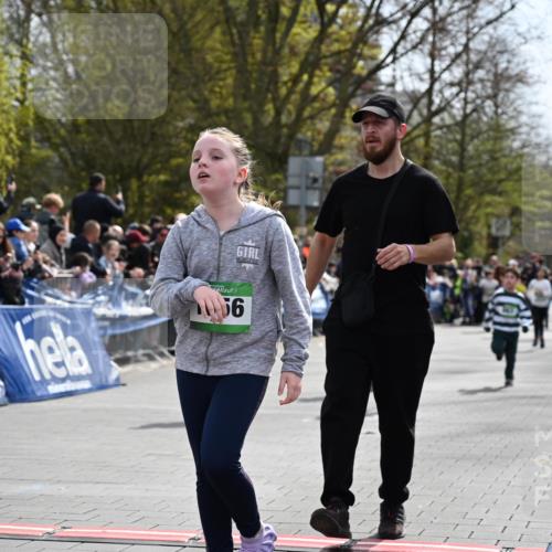 12.04.2026 - 45. Internationalen Wilhelmsburger Insellauf J. Mangold http://msf.ph/oto/9523247 12.04.2026 14:36:05 Ziel 847, 641, 1056, 411, 93, 148, 1710, 863 meine-sportfotos.de