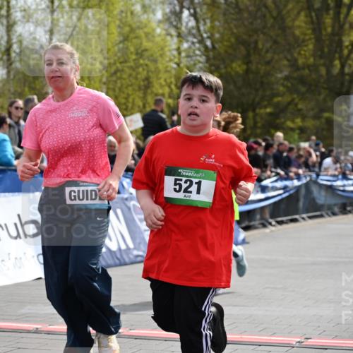 12.04.2026 - 45. Internationalen Wilhelmsburger Insellauf J. Mangold http://msf.ph/oto/9523327 12.04.2026 14:36:21 Ziel 1024, 517, 521, 817, 1022 meine-sportfotos.de