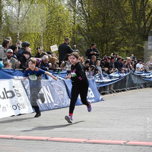 12.04.2026 - 45. Internationalen Wilhelmsburger Insellauf J. Mangold http://msf.ph/oto/9523337 12.04.2026 14:36:25 Ziel 817, 1022 meine-sportfotos.de