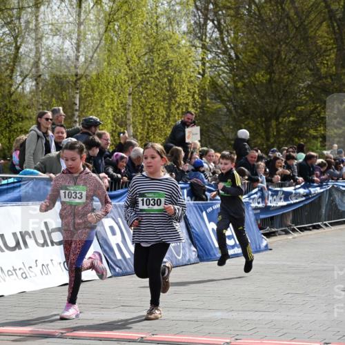 12.04.2026 - 45. Internationalen Wilhelmsburger Insellauf J. Mangold http://msf.ph/oto/9523363 12.04.2026 14:36:35 Ziel 1013, 1030, 1033, 834, 1003 meine-sportfotos.de
