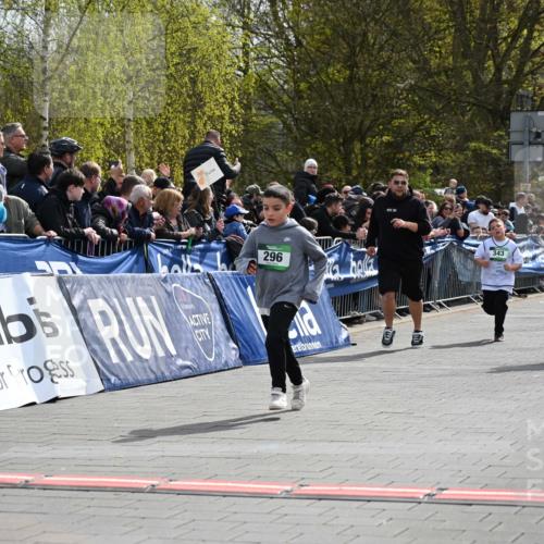 12.04.2026 - 45. Internationalen Wilhelmsburger Insellauf J. Mangold http://msf.ph/oto/9523385 12.04.2026 14:36:42 Ziel 296, 343, 665 meine-sportfotos.de