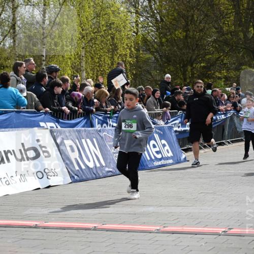 12.04.2026 - 45. Internationalen Wilhelmsburger Insellauf J. Mangold http://msf.ph/oto/9523387 12.04.2026 14:36:42 Ziel 296, 343, 665 meine-sportfotos.de