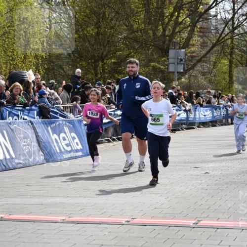 12.04.2026 - 45. Internationalen Wilhelmsburger Insellauf J. Mangold http://msf.ph/oto/9523412 12.04.2026 14:36:45 Ziel 296, 343, 665 meine-sportfotos.de