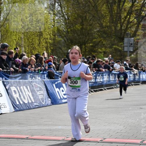 12.04.2026 - 45. Internationalen Wilhelmsburger Insellauf J. Mangold http://msf.ph/oto/9523435 12.04.2026 14:36:50 Ziel 665, 300 meine-sportfotos.de