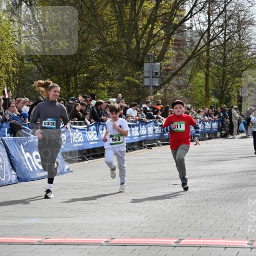 12.04.2026 - 45. Internationalen Wilhelmsburger Insellauf J. Mangold http://msf.ph/oto/9523457 12.04.2026 14:36:57 Ziel 644, 511, 650, 689 meine-sportfotos.de
