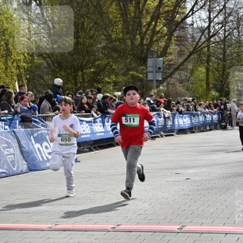 12.04.2026 - 45. Internationalen Wilhelmsburger Insellauf J. Mangold http://msf.ph/oto/9523465 12.04.2026 14:36:57 Ziel 644, 511, 650, 689 meine-sportfotos.de