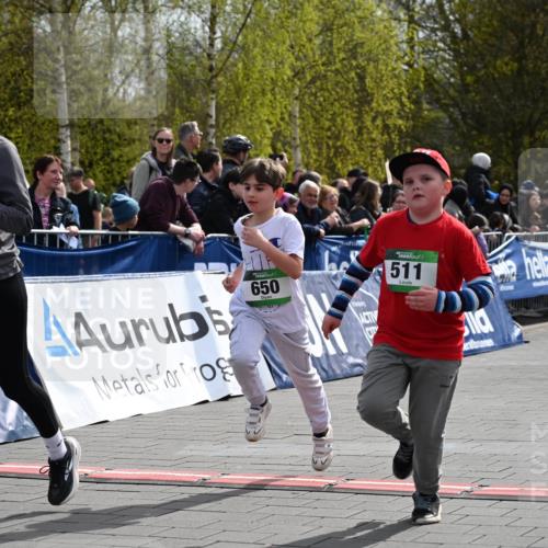 12.04.2026 - 45. Internationalen Wilhelmsburger Insellauf J. Mangold http://msf.ph/oto/9523474 12.04.2026 14:36:58 Ziel 644, 511, 650, 689 meine-sportfotos.de