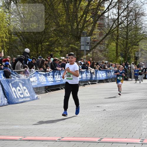 12.04.2026 - 45. Internationalen Wilhelmsburger Insellauf J. Mangold http://msf.ph/oto/9523477 12.04.2026 14:37:00 Ziel 511, 650, 689 meine-sportfotos.de