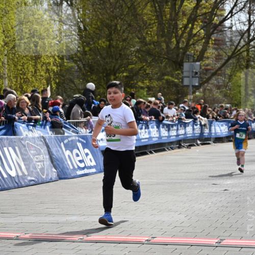 12.04.2026 - 45. Internationalen Wilhelmsburger Insellauf J. Mangold http://msf.ph/oto/9523485 12.04.2026 14:37:01 Ziel 511, 650, 689 meine-sportfotos.de