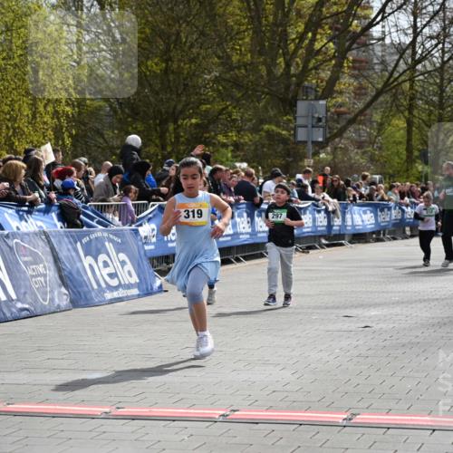 12.04.2026 - 45. Internationalen Wilhelmsburger Insellauf J. Mangold http://msf.ph/oto/9523503 12.04.2026 14:37:08 Ziel 92, 874, 297 meine-sportfotos.de