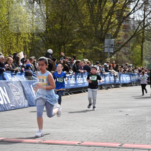12.04.2026 - 45. Internationalen Wilhelmsburger Insellauf J. Mangold http://msf.ph/oto/9523509 12.04.2026 14:37:09 Ziel 92, 874, 297 meine-sportfotos.de