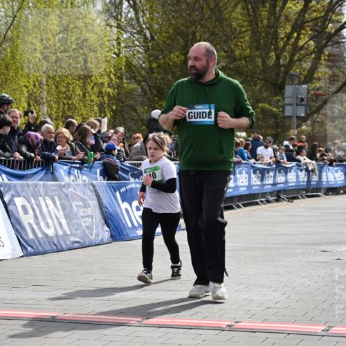 12.04.2026 - 45. Internationalen Wilhelmsburger Insellauf J. Mangold http://msf.ph/oto/9523532 12.04.2026 14:37:15 Ziel 874, 297, 310 meine-sportfotos.de