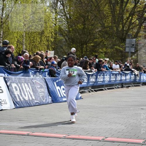12.04.2026 - 45. Internationalen Wilhelmsburger Insellauf J. Mangold http://msf.ph/oto/9523546 12.04.2026 14:37:26 Ziel 822, 1031 meine-sportfotos.de