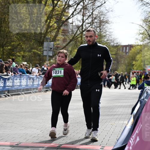 12.04.2026 - 45. Internationalen Wilhelmsburger Insellauf J. Mangold http://msf.ph/oto/9523558 12.04.2026 14:37:28 Ziel 822, 1031 meine-sportfotos.de