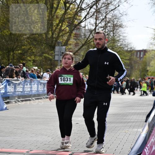 12.04.2026 - 45. Internationalen Wilhelmsburger Insellauf J. Mangold http://msf.ph/oto/9523561 12.04.2026 14:37:28 Ziel 822, 1031 meine-sportfotos.de