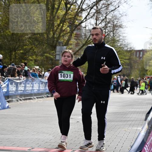 12.04.2026 - 45. Internationalen Wilhelmsburger Insellauf J. Mangold http://msf.ph/oto/9523562 12.04.2026 14:37:28 Ziel 822, 1031 meine-sportfotos.de
