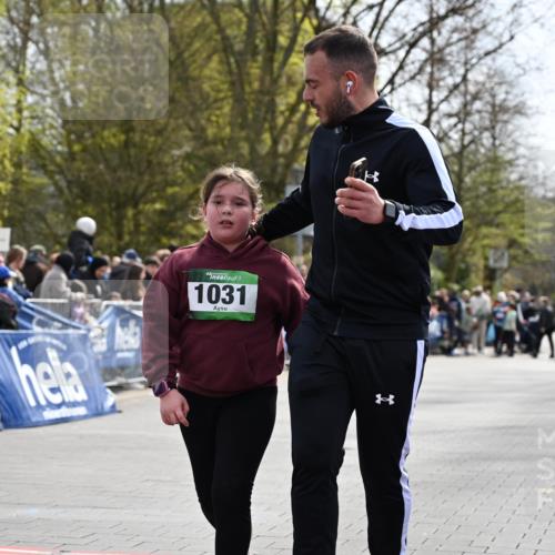12.04.2026 - 45. Internationalen Wilhelmsburger Insellauf J. Mangold http://msf.ph/oto/9523571 12.04.2026 14:37:29 Ziel 822, 1031 meine-sportfotos.de
