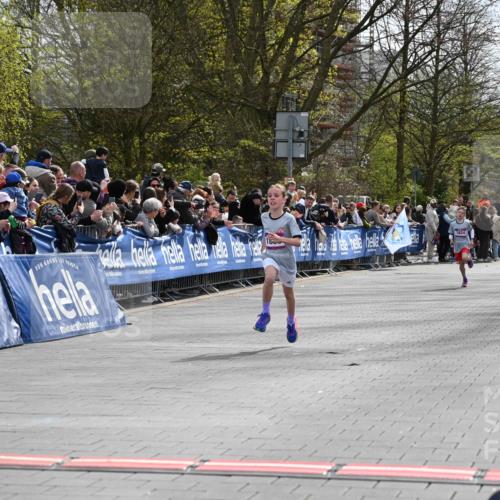 12.04.2026 - 45. Internationalen Wilhelmsburger Insellauf J. Mangold http://msf.ph/oto/9523579 12.04.2026 14:48:22 Ziel 1835, 1824 meine-sportfotos.de