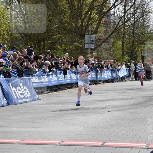 12.04.2026 - 45. Internationalen Wilhelmsburger Insellauf J. Mangold http://msf.ph/oto/9523580 12.04.2026 14:48:22 Ziel 1835, 1824 meine-sportfotos.de