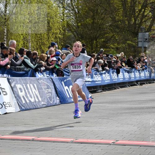 12.04.2026 - 45. Internationalen Wilhelmsburger Insellauf J. Mangold http://msf.ph/oto/9523592 12.04.2026 14:48:23 Ziel 1835, 1824 meine-sportfotos.de