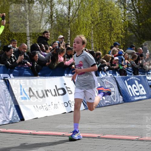 12.04.2026 - 45. Internationalen Wilhelmsburger Insellauf J. Mangold http://msf.ph/oto/9523598 12.04.2026 14:48:24 Ziel 1835, 1824 meine-sportfotos.de