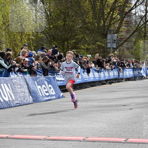 12.04.2026 - 45. Internationalen Wilhelmsburger Insellauf J. Mangold http://msf.ph/oto/9523604 12.04.2026 14:48:25 Ziel 1835, 1824 meine-sportfotos.de