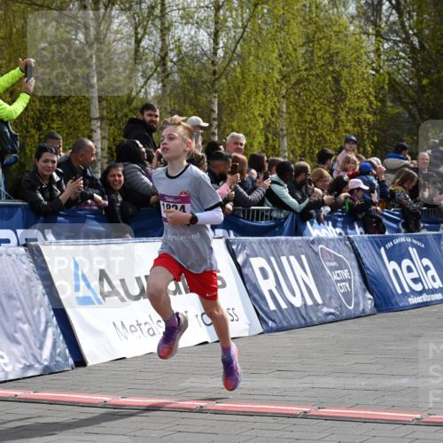 12.04.2026 - 45. Internationalen Wilhelmsburger Insellauf J. Mangold http://msf.ph/oto/9523616 12.04.2026 14:48:26 Ziel 1835, 1824 meine-sportfotos.de