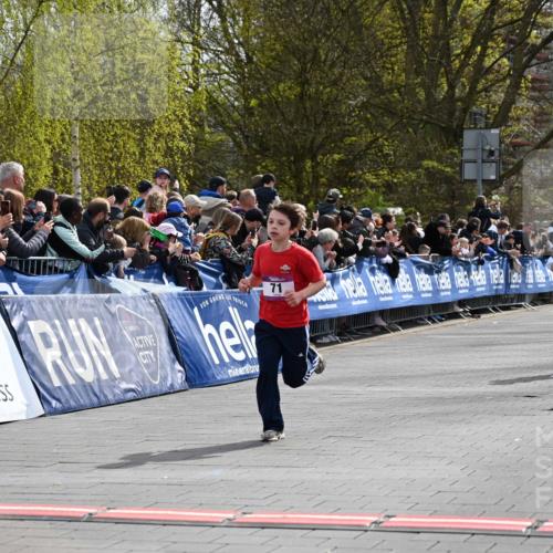 12.04.2026 - 45. Internationalen Wilhelmsburger Insellauf J. Mangold http://msf.ph/oto/9523624 12.04.2026 14:48:34 Ziel 71, 1838, 1068, 599 meine-sportfotos.de