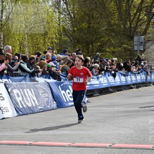 12.04.2026 - 45. Internationalen Wilhelmsburger Insellauf J. Mangold http://msf.ph/oto/9523625 12.04.2026 14:48:34 Ziel 71, 1838, 1068, 599 meine-sportfotos.de