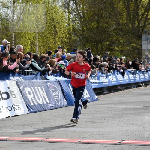 12.04.2026 - 45. Internationalen Wilhelmsburger Insellauf J. Mangold http://msf.ph/oto/9523627 12.04.2026 14:48:34 Ziel 71, 1838, 1068, 599 meine-sportfotos.de