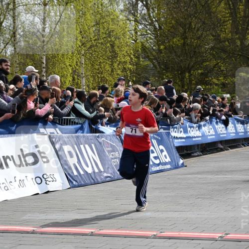 12.04.2026 - 45. Internationalen Wilhelmsburger Insellauf J. Mangold http://msf.ph/oto/9523629 12.04.2026 14:48:35 Ziel 71, 1838, 1068, 599, 18 meine-sportfotos.de
