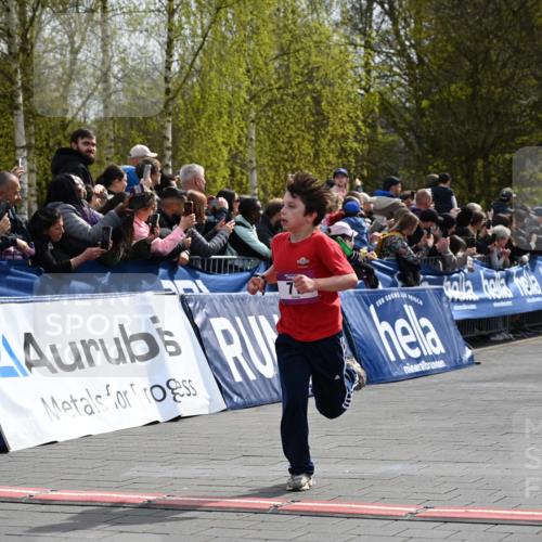 12.04.2026 - 45. Internationalen Wilhelmsburger Insellauf J. Mangold http://msf.ph/oto/9523632 12.04.2026 14:48:35 Ziel 71, 1838, 1068, 599, 18 meine-sportfotos.de
