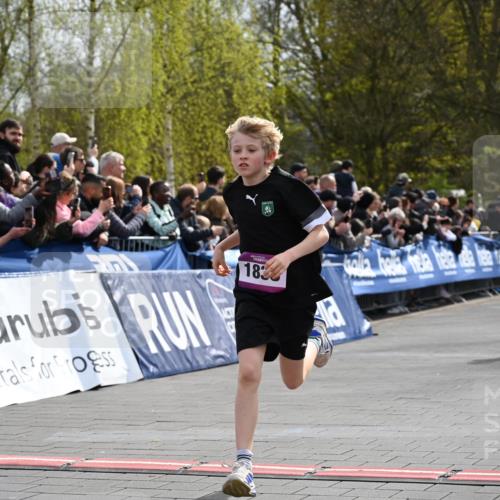 12.04.2026 - 45. Internationalen Wilhelmsburger Insellauf J. Mangold http://msf.ph/oto/9523642 12.04.2026 14:48:36 Ziel 71, 1838, 1068, 599, 18 meine-sportfotos.de