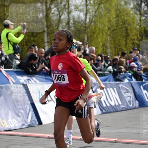 12.04.2026 - 45. Internationalen Wilhelmsburger Insellauf J. Mangold http://msf.ph/oto/9523654 12.04.2026 14:48:38 Ziel 71, 1838, 1068, 599, 18 meine-sportfotos.de