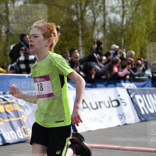 12.04.2026 - 45. Internationalen Wilhelmsburger Insellauf J. Mangold http://msf.ph/oto/9523664 12.04.2026 14:48:40 Ziel 1838, 1068, 599, 18, 382 meine-sportfotos.de