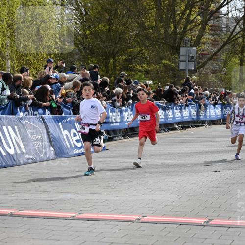 12.04.2026 - 45. Internationalen Wilhelmsburger Insellauf J. Mangold http://msf.ph/oto/9523730 12.04.2026 14:48:55 Ziel 1846, 683, 900, 899, 49, 424, 70, 381, 906 meine-sportfotos.de