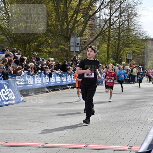 12.04.2026 - 45. Internationalen Wilhelmsburger Insellauf J. Mangold http://msf.ph/oto/9523752 12.04.2026 14:48:59 Ziel 49, 424, 70, 381, 906, 1045, 36, 904, 1807 meine-sportfotos.de