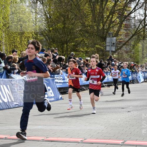 12.04.2026 - 45. Internationalen Wilhelmsburger Insellauf J. Mangold http://msf.ph/oto/9523766 12.04.2026 14:49:00 Ziel 49, 424, 70, 381, 906, 1045, 36, 904, 1807 meine-sportfotos.de