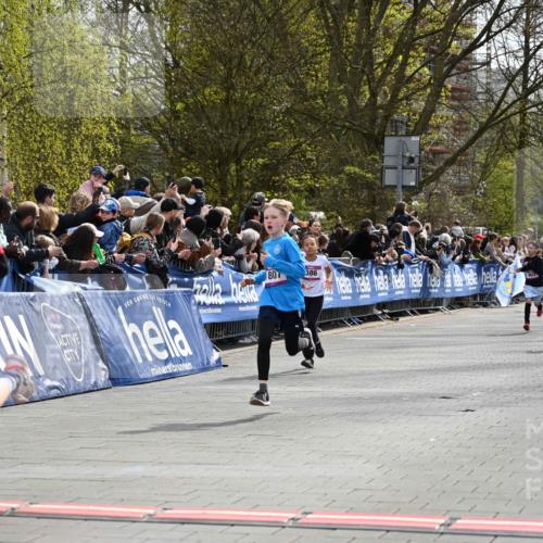 12.04.2026 - 45. Internationalen Wilhelmsburger Insellauf J. Mangold http://msf.ph/oto/9523776 12.04.2026 14:49:02 Ziel 381, 906, 1045, 36, 904, 1807, 386, 421, 903 meine-sportfotos.de