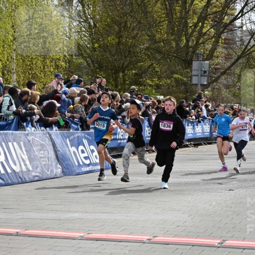 12.04.2026 - 45. Internationalen Wilhelmsburger Insellauf J. Mangold http://msf.ph/oto/9523839 12.04.2026 14:49:10 Ziel 903, 31, 373, 38, 1804, 1836, 5015, 876, 1816, 1815, 428 meine-sportfotos.de