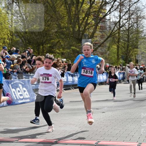 12.04.2026 - 45. Internationalen Wilhelmsburger Insellauf J. Mangold http://msf.ph/oto/9523852 12.04.2026 14:49:12 Ziel 373, 38, 1804, 1836, 5015, 876, 1816, 1815, 428, 385, 371, 433, 487, 887, 73, 1805, 591 meine-sportfotos.de