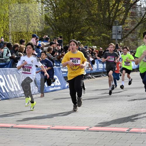 12.04.2026 - 45. Internationalen Wilhelmsburger Insellauf J. Mangold http://msf.ph/oto/9523898 12.04.2026 14:49:21 Ziel 1043, 101, 1063, 1048, 601, 418, 684, 597, 1823, 375, 2 meine-sportfotos.de