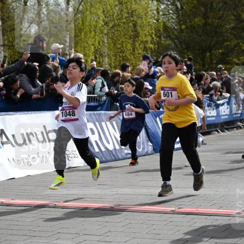 12.04.2026 - 45. Internationalen Wilhelmsburger Insellauf J. Mangold http://msf.ph/oto/9523903 12.04.2026 14:49:21 Ziel 1043, 101, 1063, 1048, 601, 418, 684, 597, 1823, 375, 2 meine-sportfotos.de