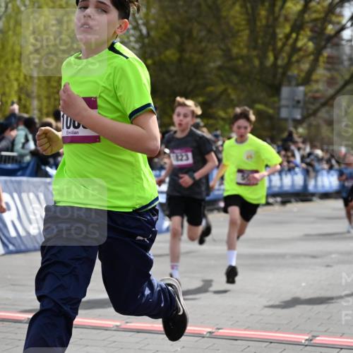 12.04.2026 - 45. Internationalen Wilhelmsburger Insellauf J. Mangold http://msf.ph/oto/9523907 12.04.2026 14:49:22 Ziel 1043, 101, 1063, 1048, 601, 418, 684, 597, 1823, 375, 2, 896, 372, 1055, 51 meine-sportfotos.de