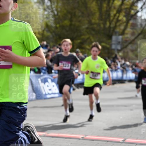 12.04.2026 - 45. Internationalen Wilhelmsburger Insellauf J. Mangold http://msf.ph/oto/9523909 12.04.2026 14:49:22 Ziel 1043, 101, 1063, 1048, 601, 418, 684, 597, 1823, 375, 2, 896, 372, 1055, 51 meine-sportfotos.de