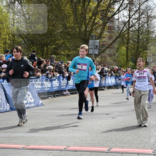 12.04.2026 - 45. Internationalen Wilhelmsburger Insellauf J. Mangold http://msf.ph/oto/9524044 12.04.2026 14:49:45 Ziel 377, 879, 1839, 401, 1812, 106, 169, 1, 1813, 497, 1808, 406, 1811, 367, 1830 meine-sportfotos.de